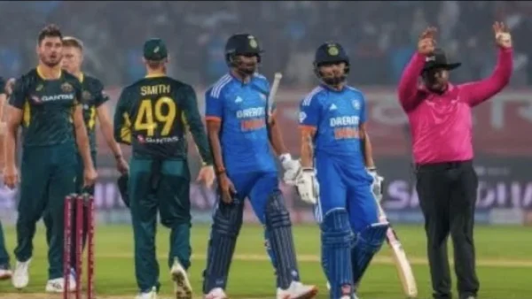 Australia Triumphs Over India in Second T20I: Key Players Shine in Melbourne Thriller