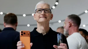 Apple Reports Staggering $102.5 Billion Revenue in Fiscal 2025, Driven by iPhone and Services Growth
