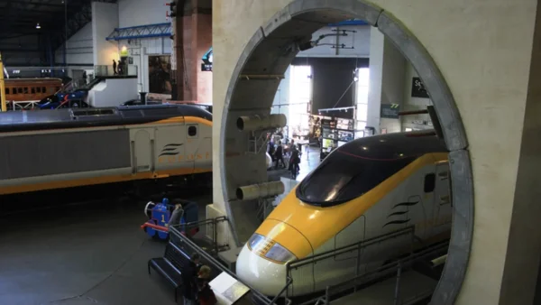Eurostar Faces Major Delays and Cancellations Due to Channel Tunnel Power Failure