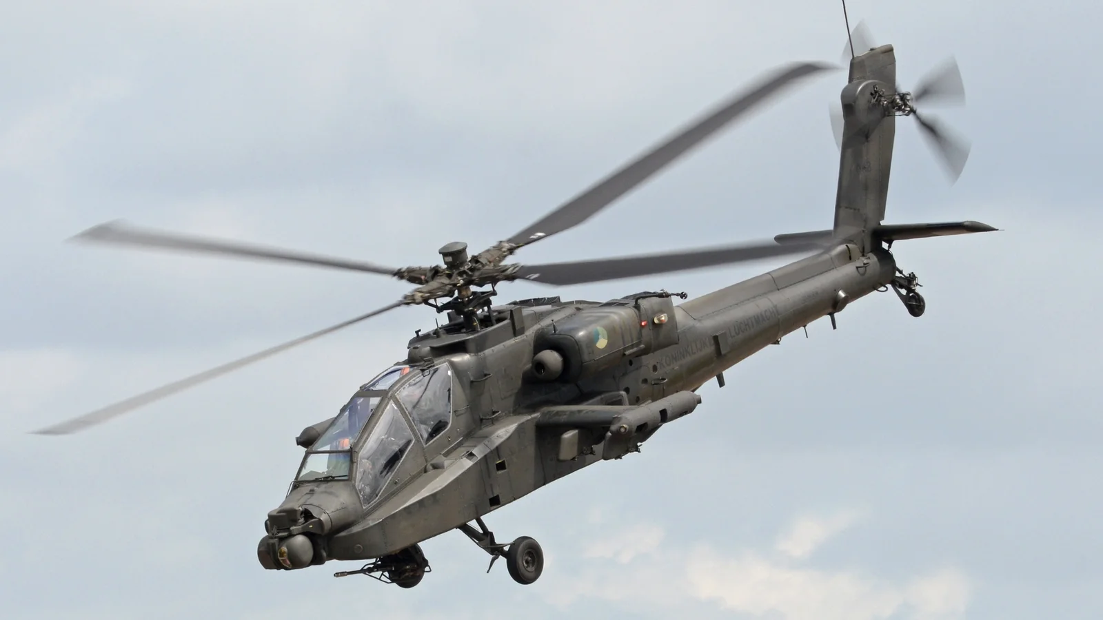Boeing Wins $2.728B Apache Sustainment Contract