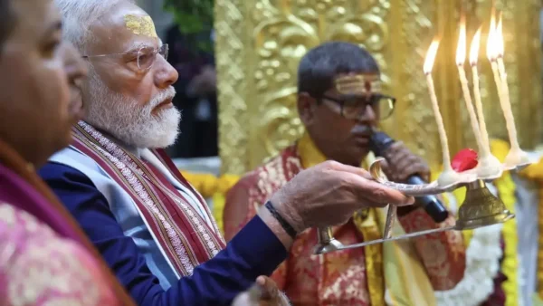 PM Modi Performs Puja at Shree Somnath Mandir, Marks 1000 Years of Resilience