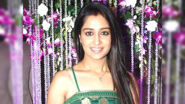 Dipika Kakar Returns Home After Cyst Surgery, Shares Painful Recovery Journey