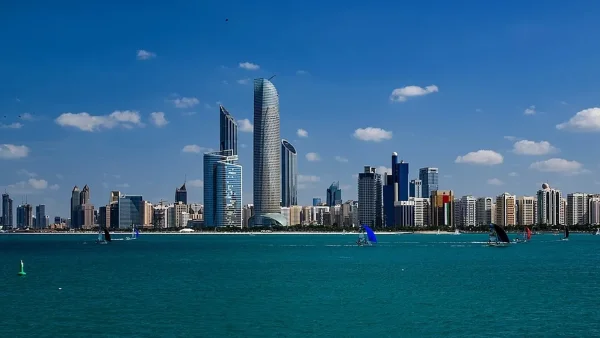 Abu Dhabi Covers Hotel Costs for Travelers Stranded by Travel Curbs