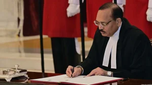 CJI Warns of Contempt for Family Contact Attempt