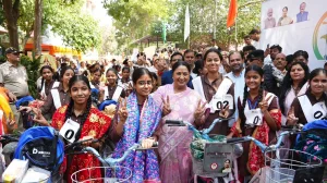 Delhi CM Rekha Gupta Honors Daughters on Durga Ashtami