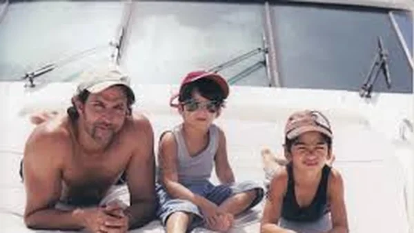 Hrithik Roshan&rsquo;s Emotional Note to Sons Hrehaan and Hridhaan; Sussanne Khan Suggests a Book