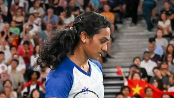 Sindhu’s Terrifying Dubai Transit: Airspace Closure and Evacuation Chaos