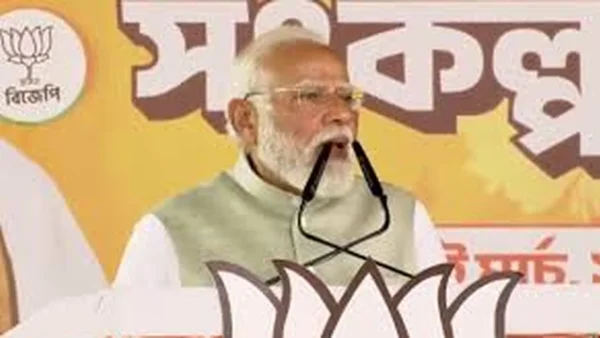 TMC and BJP Supporters Clash in Kolkata Before PM Modi&rsquo;s Rally, Heightening Tensions