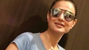Ameesha Patel Defends Kohli's Instagram Like