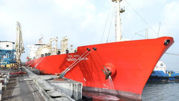 Iran's 'Ghost Ships' Challenge US Blockade in Hormuz