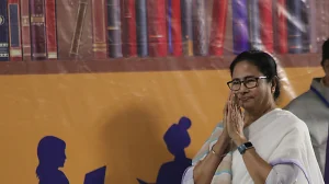 Mamata Banerjee Claims BJP Delayed Her Flight