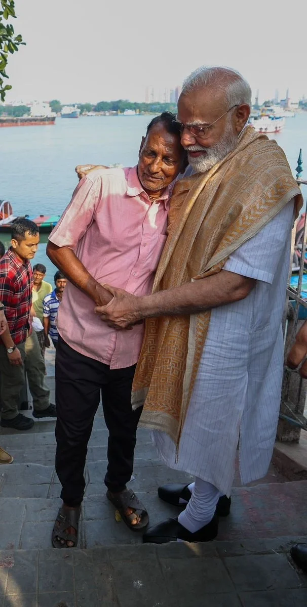 PM Modi's Hooghly Boat Ride Amid Bengal Polls