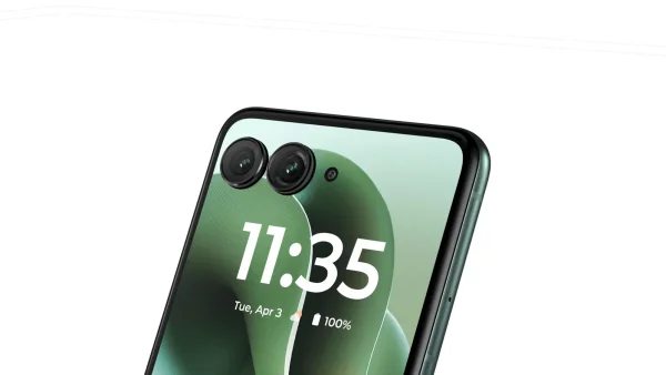 Motorola Razr 70 Ultra Leaked Renders Show Wood and Alcantara Finishes