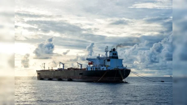 Trump Extends Jones Act Waiver by 90 Days to Stabilize Energy Costs