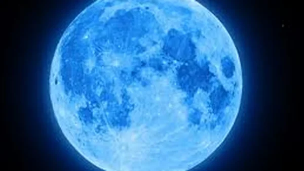 Blue Moon 2026: Career Shifts, Salary Talks, and Zodiac Insights