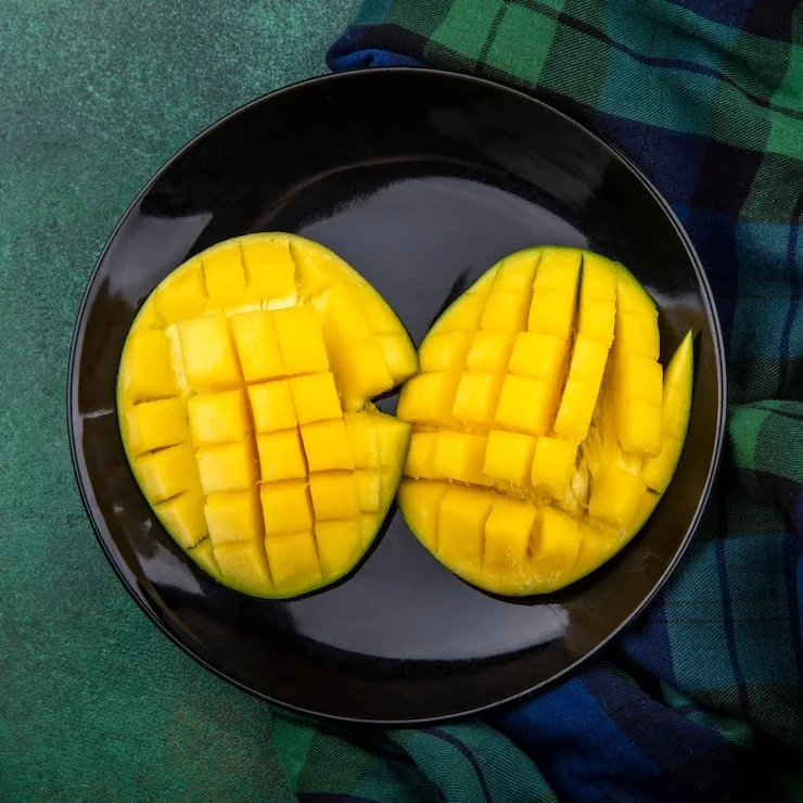 Choosing Between Raw and Ripe Mangoes: Health Benefits Uncovered