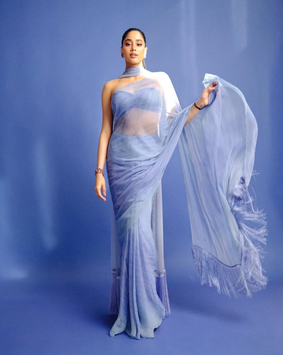 Janhvi Kapoor's Dupatta Style at Peddi Launch Sparks Buzz