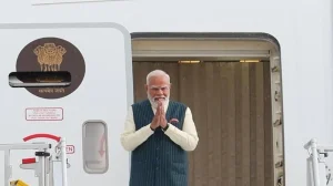 Modi's Jhalmuri Quip Connects Diaspora and Politics