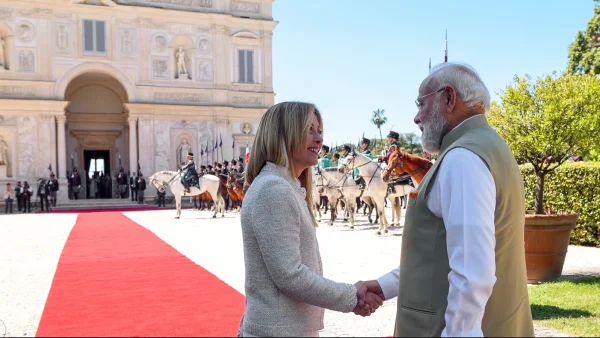 Beyond Melody: Modi’s Silk Stoles from Assam and Manipur to Italy’s Meloni