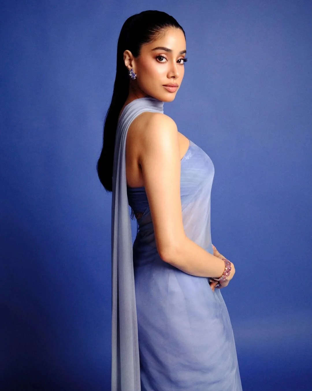 Powder Blue Saree by Janhvi Kapoor Revives Dupatta Style
