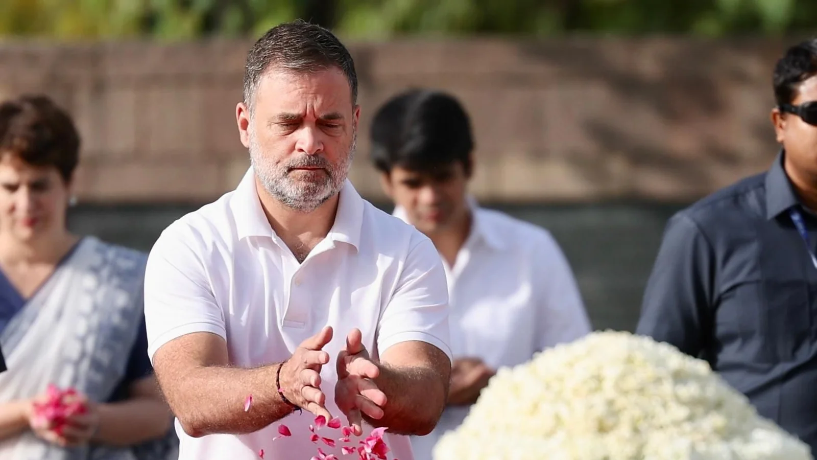 Rahul Gandhi pledges to uphold Rajiv Gandhi's vision on 35th anniversary