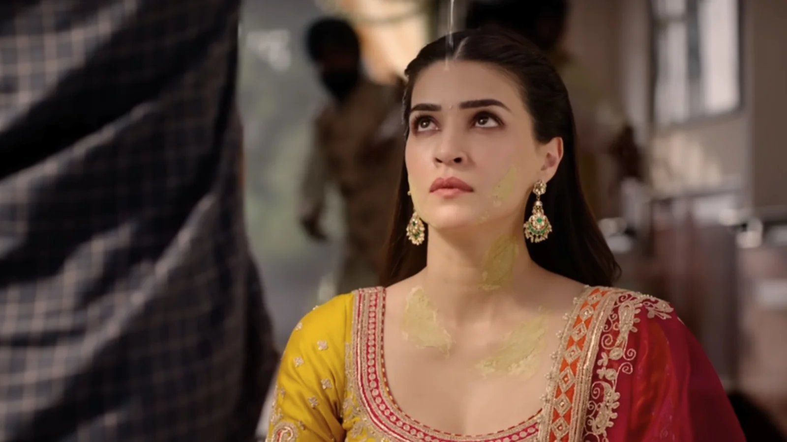 Tere Ishk Mein Review: Dhanush, Kriti fire but falter