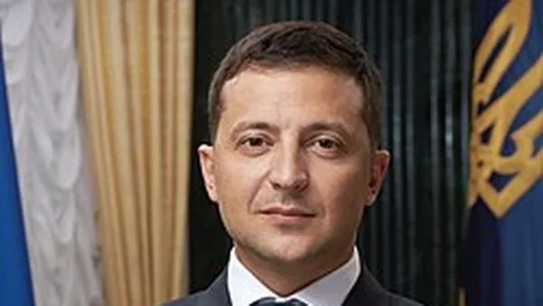 Zelenskyy Warns of Imminent Russian Strike with Hypersonic ‘Oreshnik’ Missile