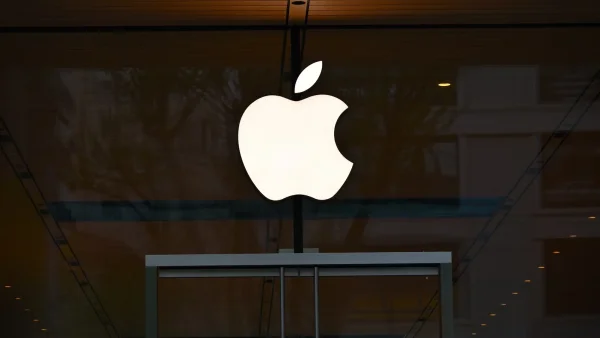 Apple’s Foldable iPhone and Touchscreen MacBook: Signals from iOS 27 and macOS 27