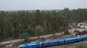 Hydrogen Train Lauded, But VIP Road Vanishes