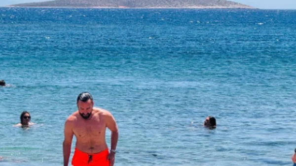 At 55, Saif Ali Khan is Kareena Kapoor’s ‘hot husband’ in new beach photos
