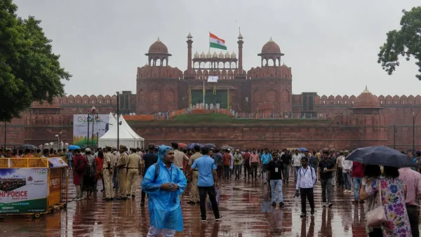 Delhi's Independence Day: Light Drizzles, High Humidity